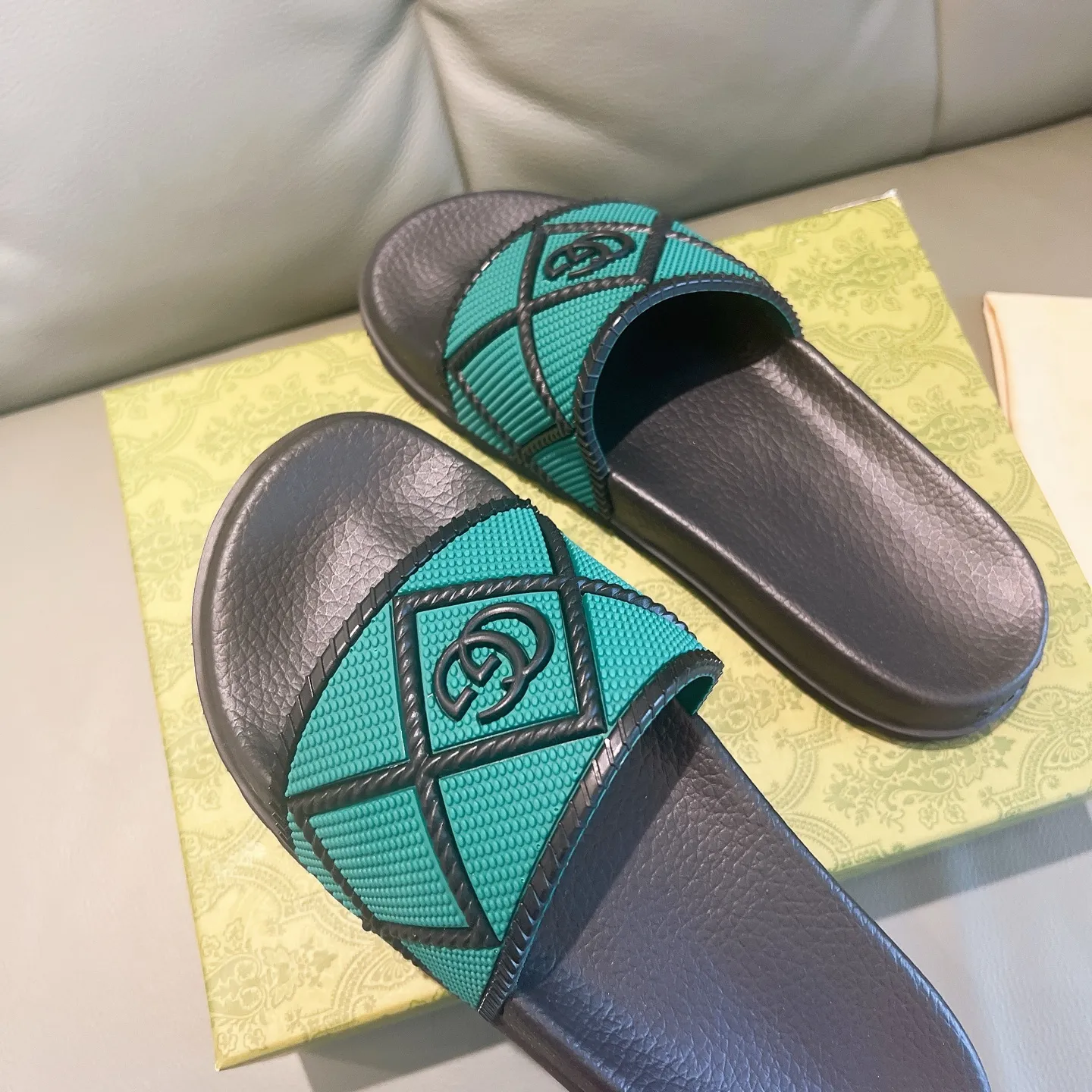 Men's Men's Shoes 130🐮🐮Gucci Gucci Slippers Gucci 2024 latest beach sandals slippers Original molding double G LOGO Original molding consistent Outsole: Men's Men's Shoes u double-layer outsole Size: 35-46